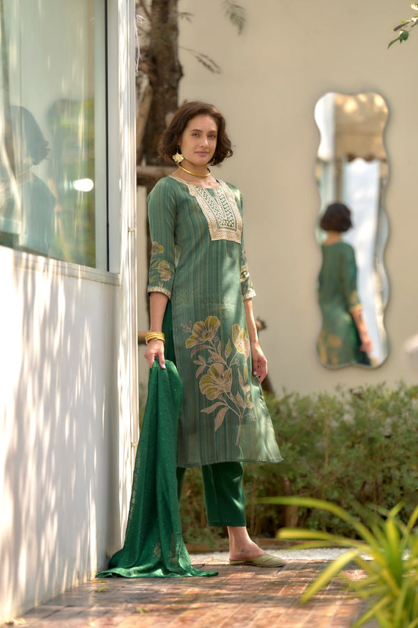Elegant Straight Kurti Pant Dupatta Set