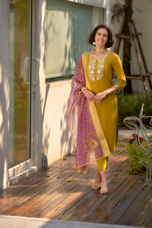 Elegant Straight Kurti Pant Dupatta Set